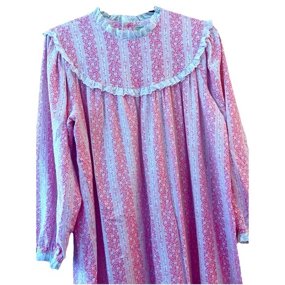 L L Bean VTG Nightgown Sz Lg Pink White Made USA Trad wife Cabincore Cozycore - Picture 2 of 5